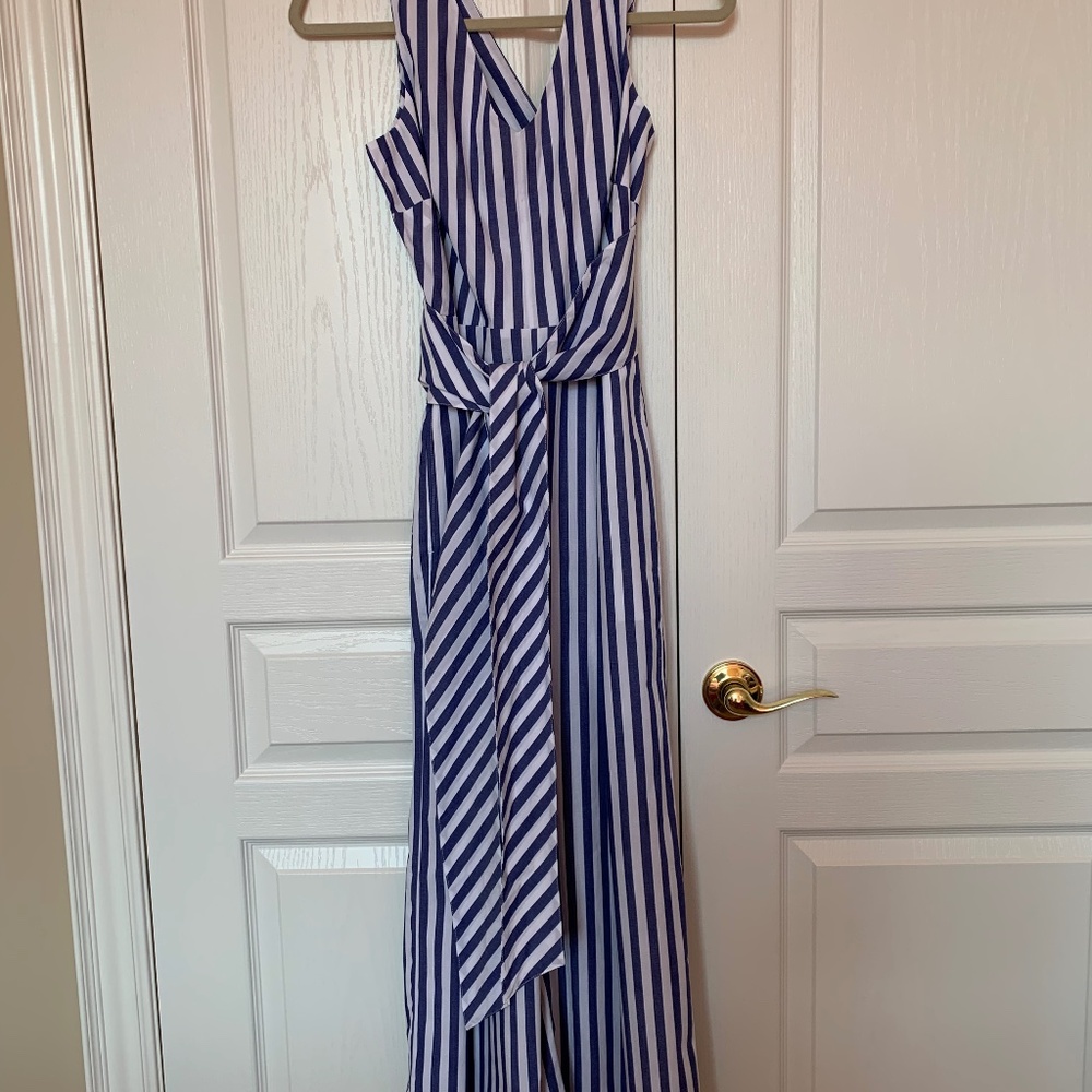 WHITE AND BLUE STRIPED SLEEVELESS WIDE LEG JUMPSUIT